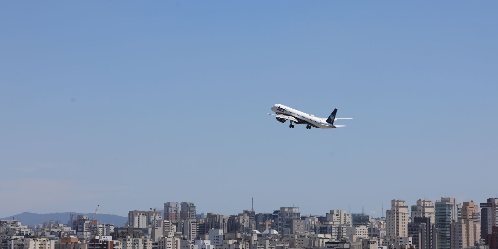 Imagem relativa a Brasil bate recorde de passageiros em voos domésticos em 2026