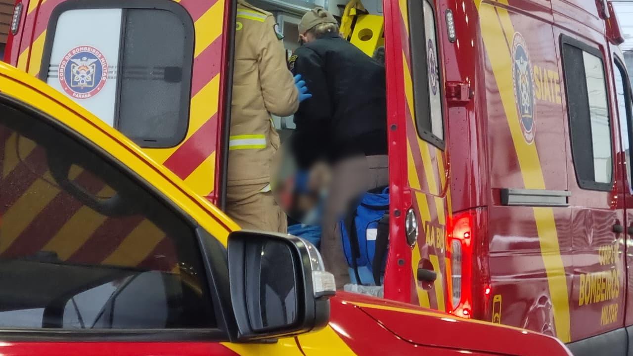 Médico e socorristas são mobilizados após acidente de trânsito na Avenida Carlos Gomes
