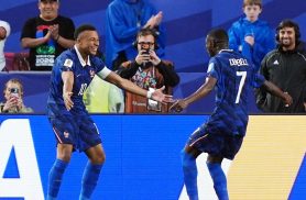 Depois de chuva e pausa, França de Mbappé não dá chances ao Iraque