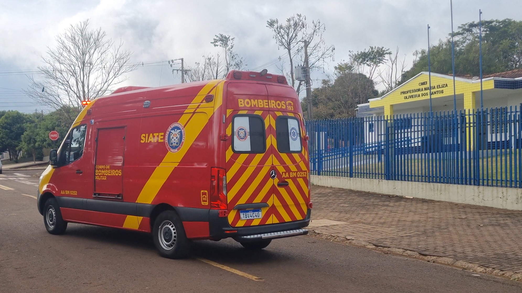 Mulher de 47 anos sofre queda em CMEI no bairro Santa Felicidade, em Cascavel