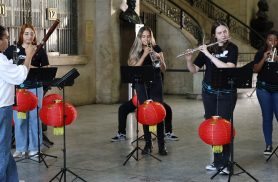 Orquestra juvenil feminina do Rio leva música brasileira para a China