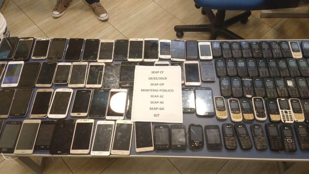 Governo publica banco para reunir dados de celulares roubados Imagem referente a Governo publica banco para reunir dados de celulares roubados