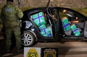 BPFRON e PF apreendem 480 kg de maconha e prendem homem na BR-277, em Santa Tereza do Oeste