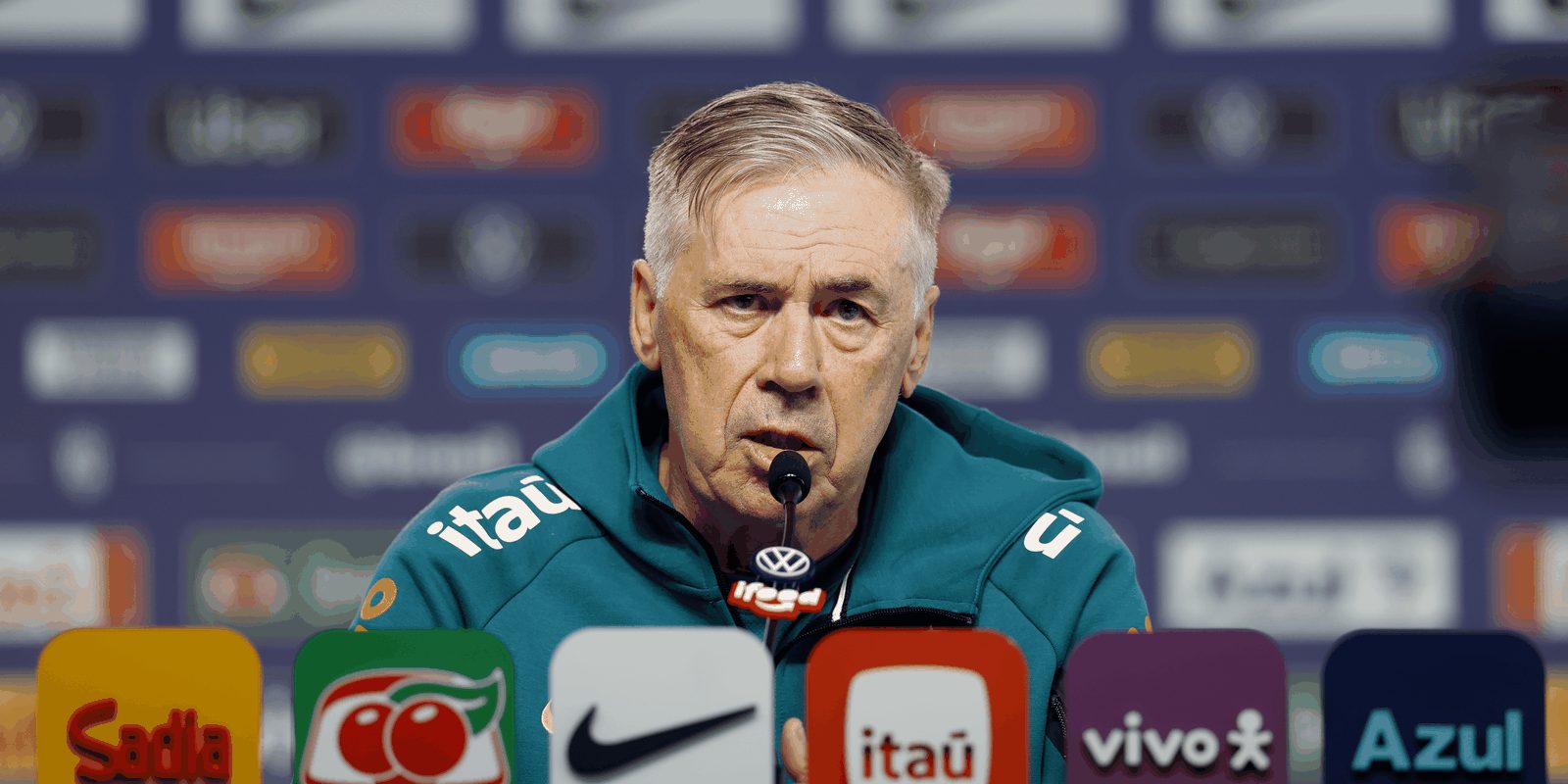 Imagem referente a Ancelotti vê Neymar em condição de jogo e acena com Rayan titular