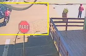 Acidente no Interlagos: De scooter elétrica adolescentes são arremessados contra moto
