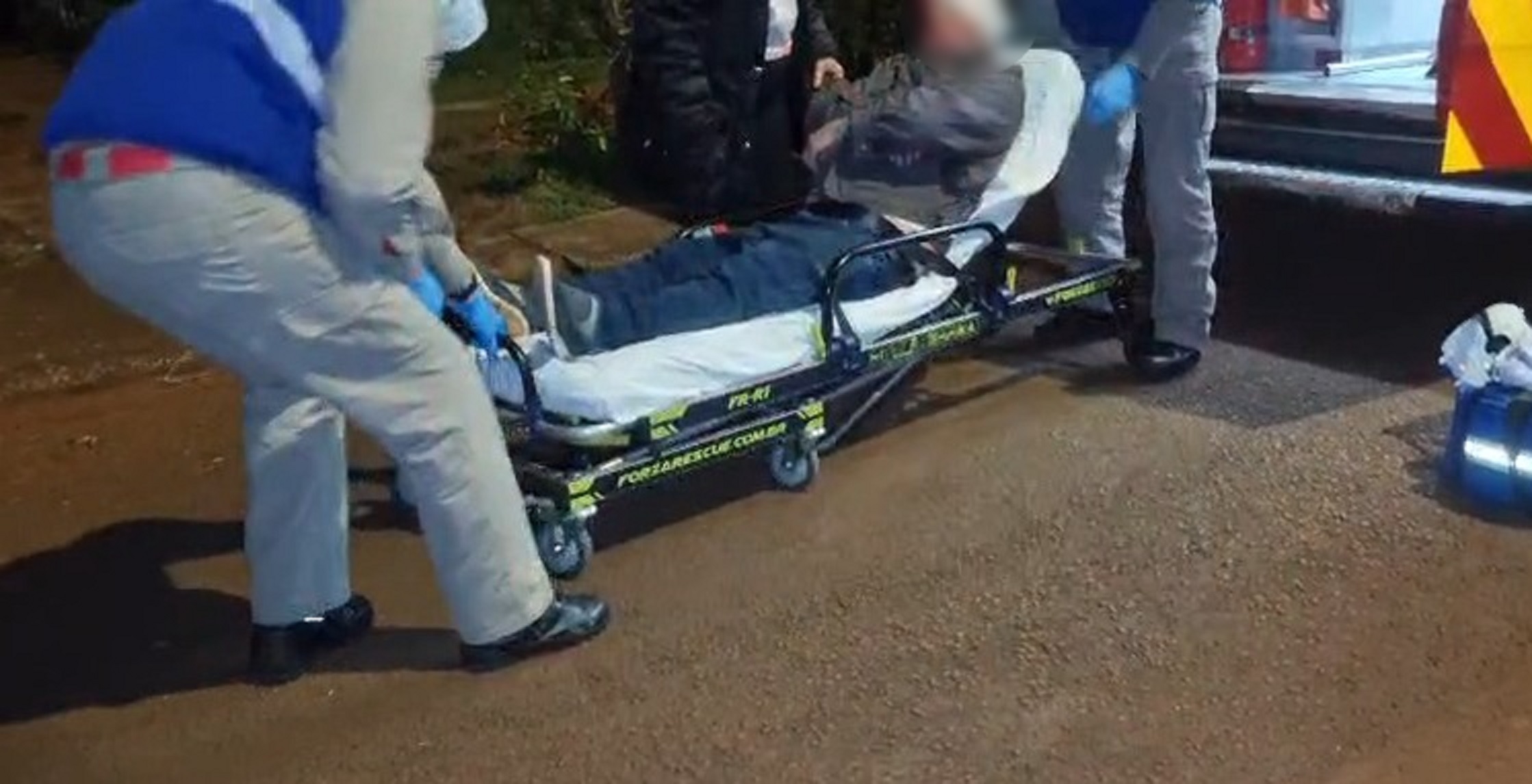 Homem de 56 anos sofre corte na cabeça após queda no Universitário