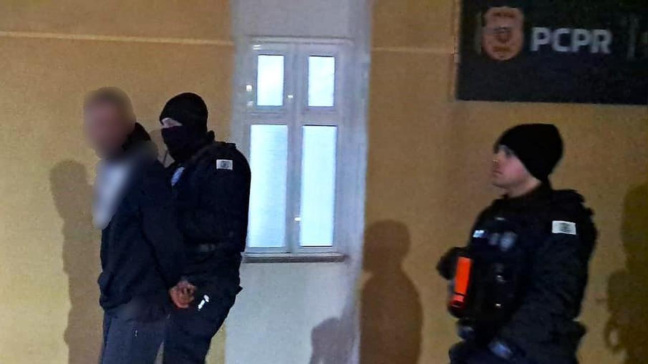 Homem é preso após ameaçar mãe e esposa e resistir à abordagem da GM em Cascavel