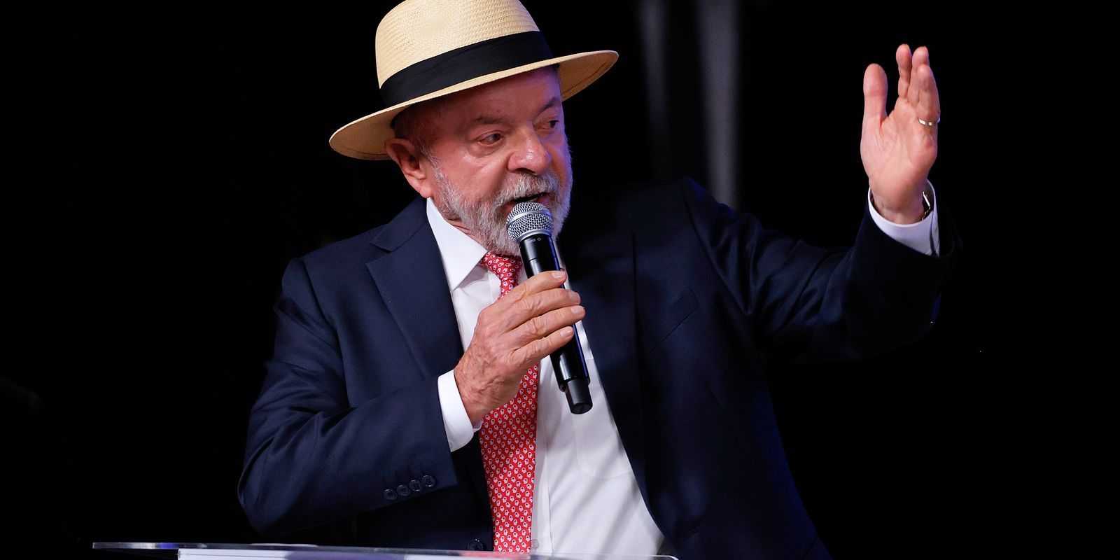 Imagem referente a Lula parabeniza Colômbia após eleição com vitória da direita