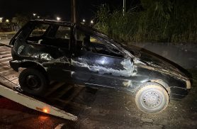 Jovem perde dedos da mão em capotamento após falha mecânica em veículo recém-comprado