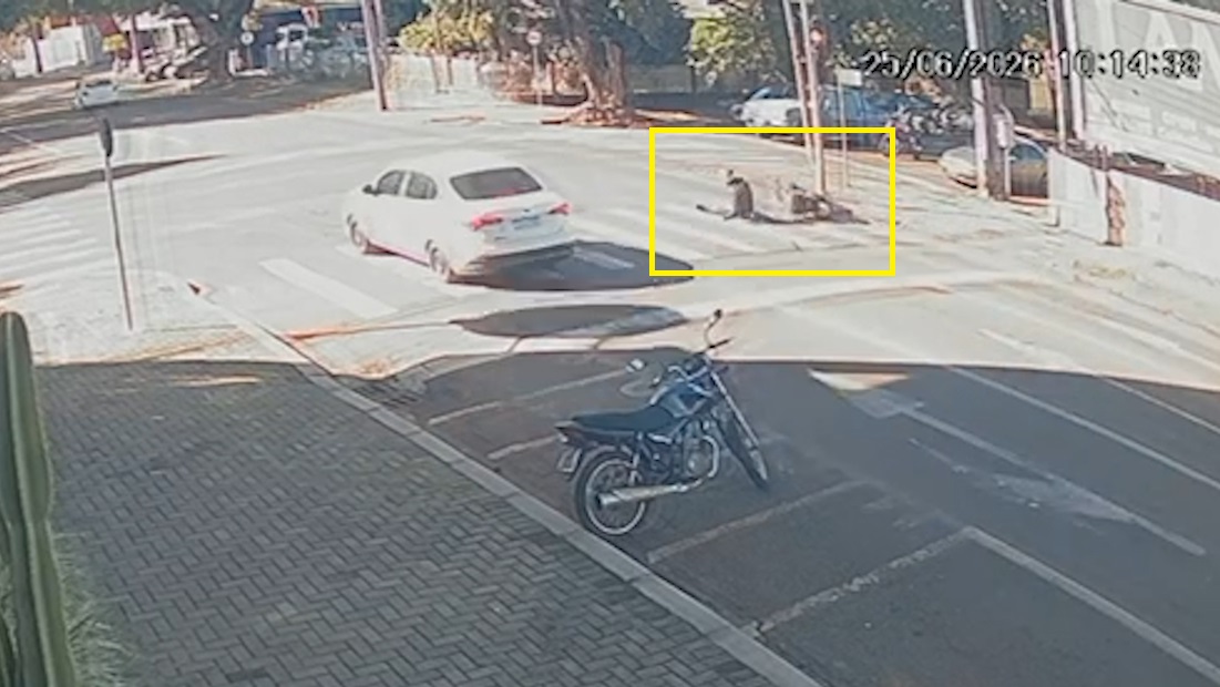 Veja como ocorreu acidente que terminou com motociclista com fratura no pé