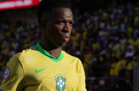 Com gol em todos os jogos até agora, Vini Jr busca feito raro em Copas