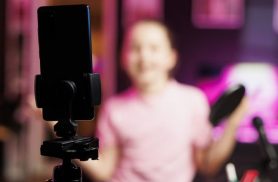 Plano contra trabalho infantil alerta para violações no mundo digital