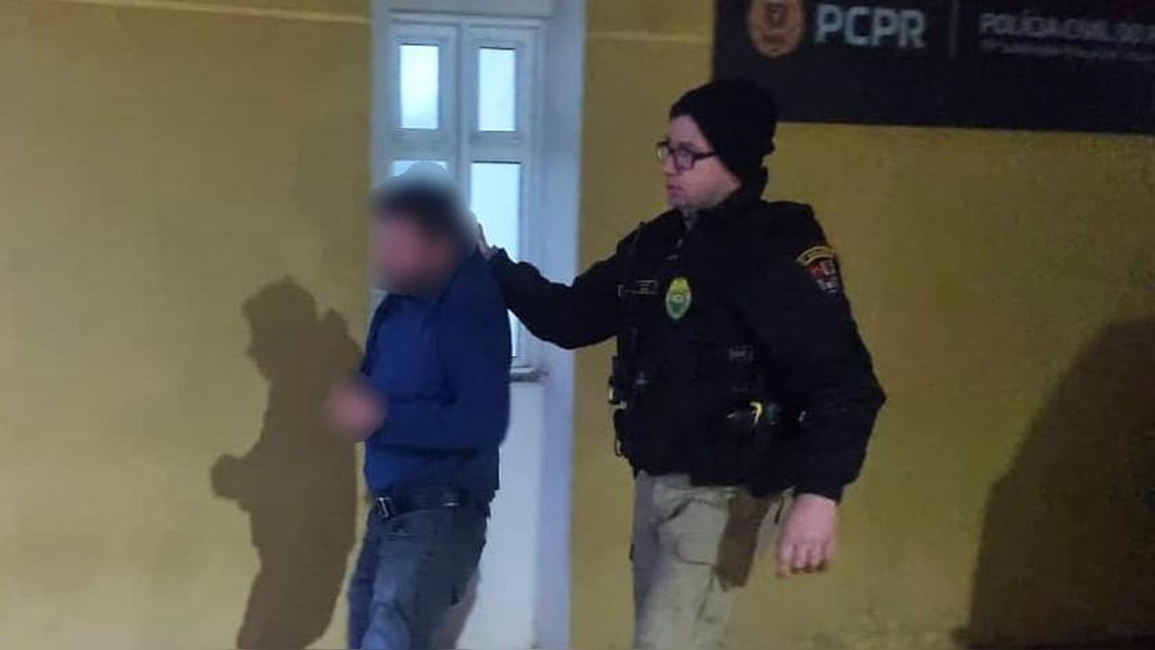 Homem é detido após ameaçar a irmã e danificar porta de residência no Bairro Universitário