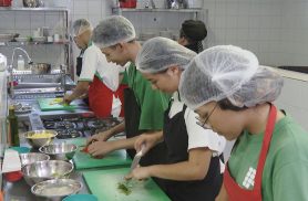 Desemprego até maio cai para 5,6%, o menor já registrado no período