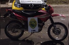 Motociclista sem habilitação tem veículo recolhido durante fiscalização da PM