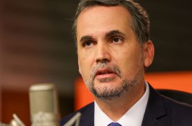 Bloqueio de R$ 23,7 bi não afetará serviços e benefícios, diz Moretti