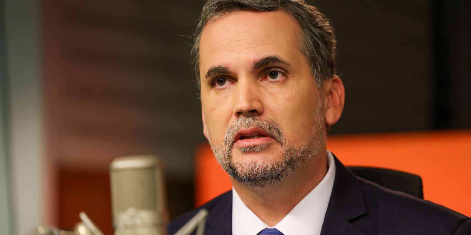 Bloqueio de R$ 23,7 bi não afetará serviços e benefícios, diz Moretti Imagem referente a Bloqueio de R$ 23,7 bi não afetará serviços e benefícios, diz Moretti