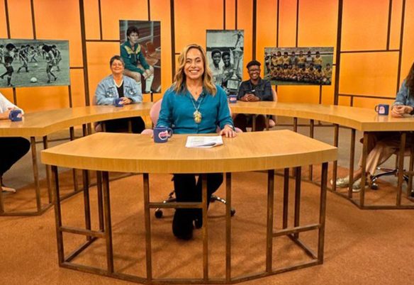 Sem Censura recebe pioneiras do futebol a um a 1 ano da Copa no Brasil