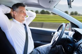 O mundo acabou de criar a primeira lei global para carros que dirigem sozinhos