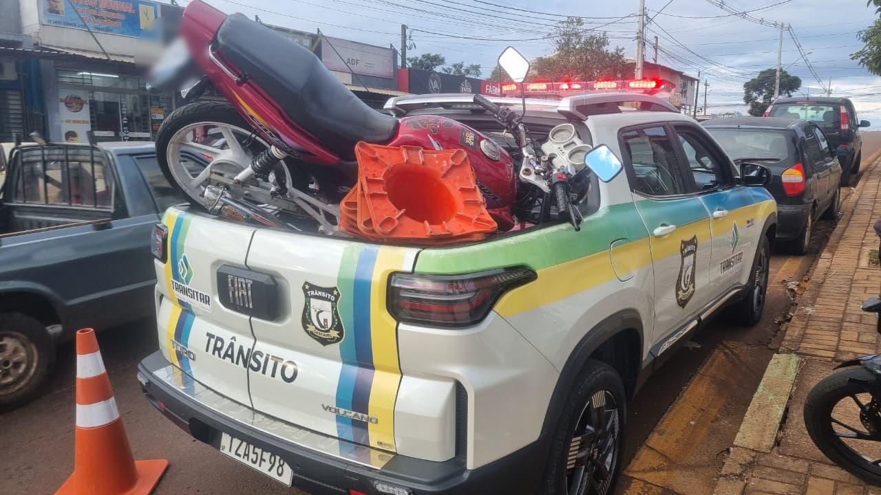 Moto com mais de R$ 5 mil em multas é apreendida pela Transitar no Interlagos
