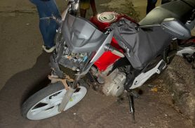 Motociclista fica ferido após colisão com carro no bairro Nova Cidade, em Cascavel