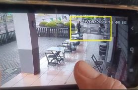 Vídeo flagra furto de moto em shopping; suspeitos foram rastreados e presos