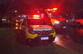 Acidente entre dois Corsas termina com agressões a mulheres no Bairro Alto Alegre, em Cascavel