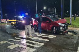 Veículos se envolvem em acidente no Trevo da Portal
