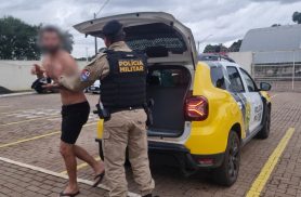 Homem é detido após supostamente dar soco no rosto da companheira