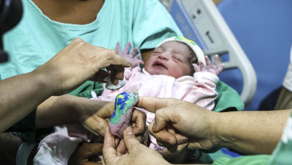 Imagem referente a Hospitais do Rio homenageiam bebês que nascem durante a Copa