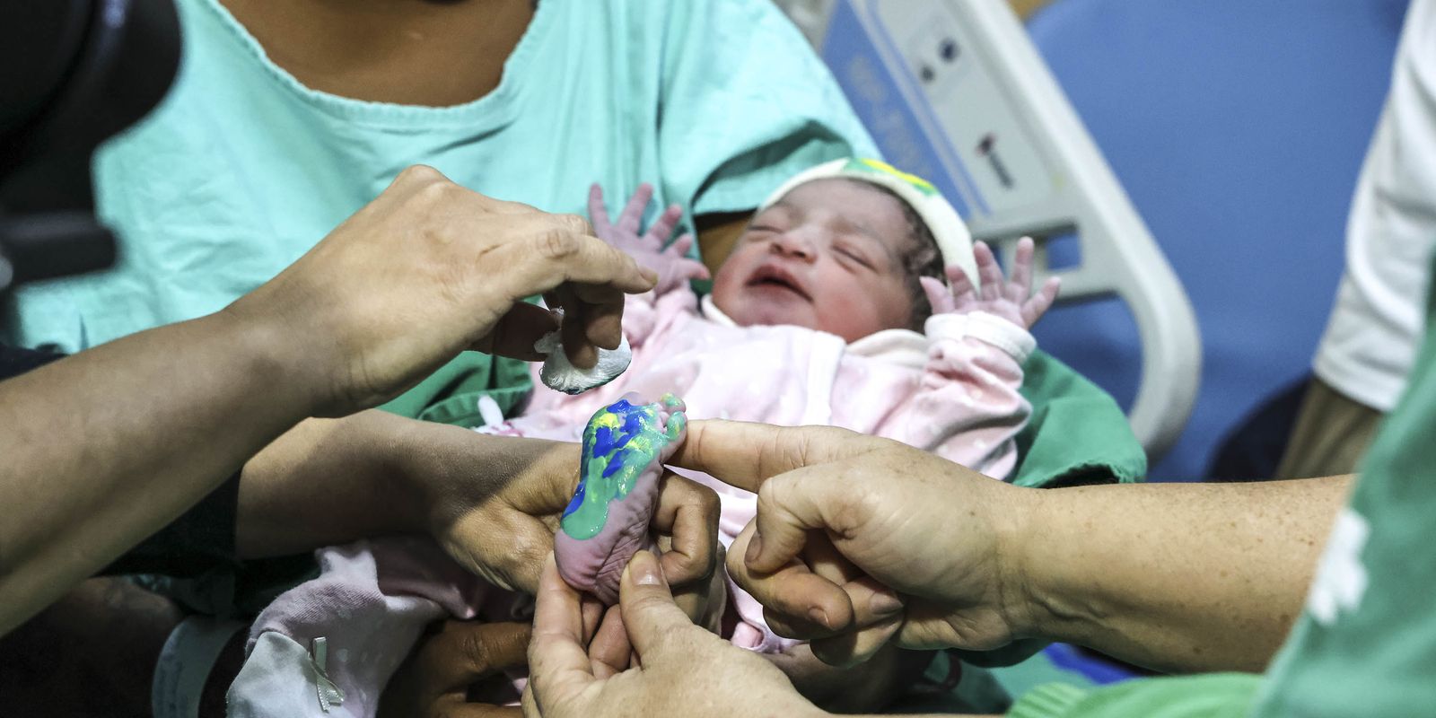 Imagem relativa a Hospitais do Rio homenageiam bebês que nascem durante a Copa