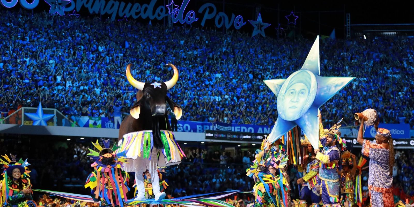 Imagem referente a Boi Caprichoso vence o Festival de Parintins por menos de um ponto