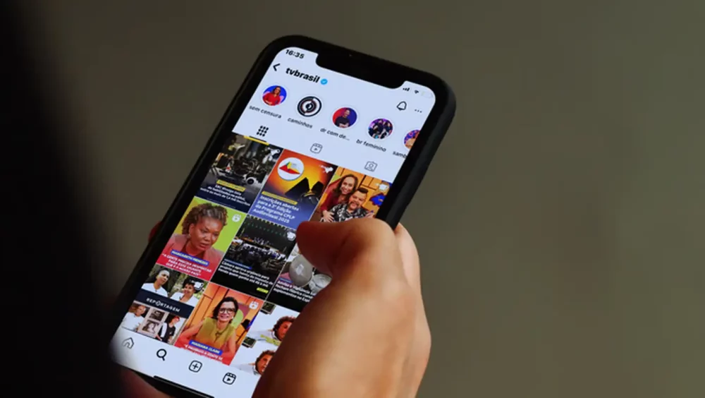 Redes sociais causam polarização e isolamento político em jovens Imagem referente a Redes sociais causam polarização e isolamento político em jovens