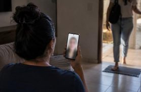Bandidos tentam aplicar golpe por videochamada usando IA e família quase perde R$ 5 mil
