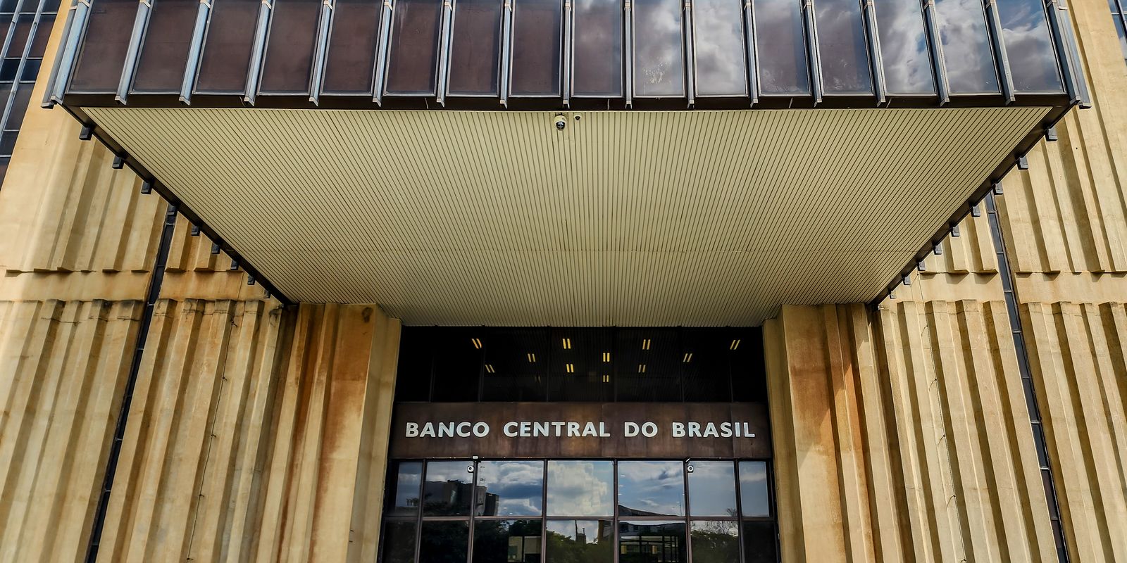 Imagem referente a Déficit do setor público em maio foi de R$ 56 bilhões, informa BC