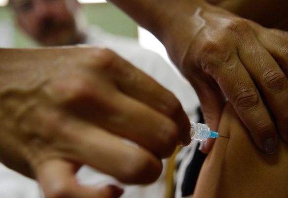 Vacinação de adolescentes de 15 a 19 anos contra o HPV é prorrogada