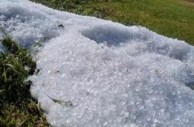 Cascavel, 30/06/2026: Granizo pinta a cidade de branco