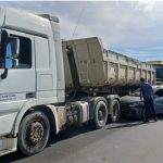 Engavetamento envolve cinco veículos na BR-376 após formação de fila causada por outro acidente Imagem relativa a Engavetamento envolve cinco veículos na BR-376 após formação de fila causada por outro acidente
