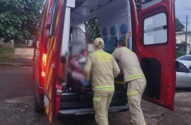 Mulher sofre queda e é socorrida pelo Siate no Santa Felicidade