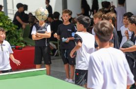 Lei que restringe uso de celulares já é adotada por 92% das escolas