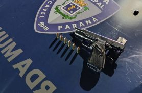 Homem de 34 anos é preso com pistola e munições no Bairro Gramado