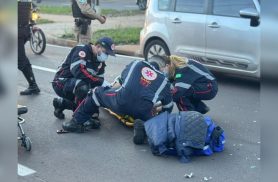 Motociclista fica ferido após acidente com dois carros na Avenida Tuiuti, em Maringá
