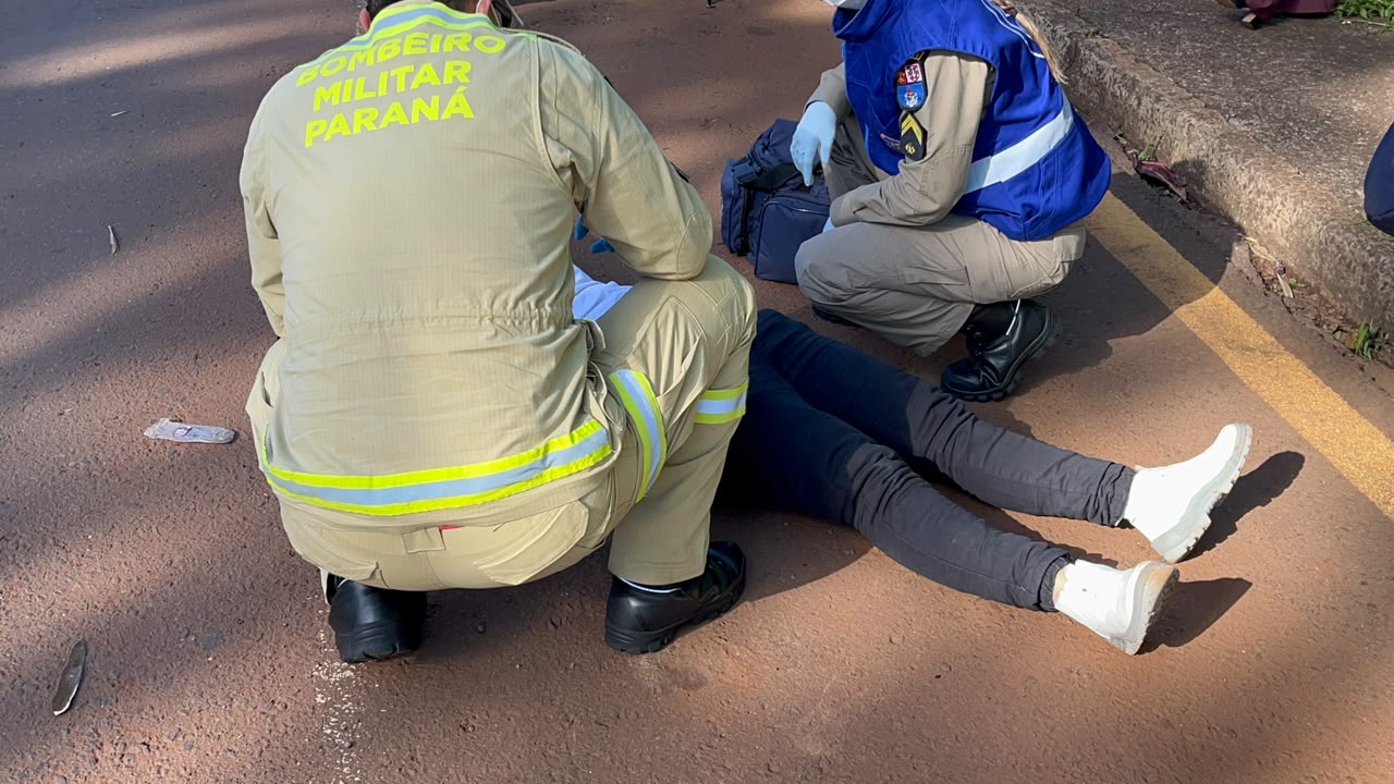 Mulher cai de autopropelido e fica ferida na Rua Manaus