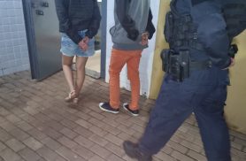 Casal é detido tentando fazer o 'rancho do mês' e termina na delegacia