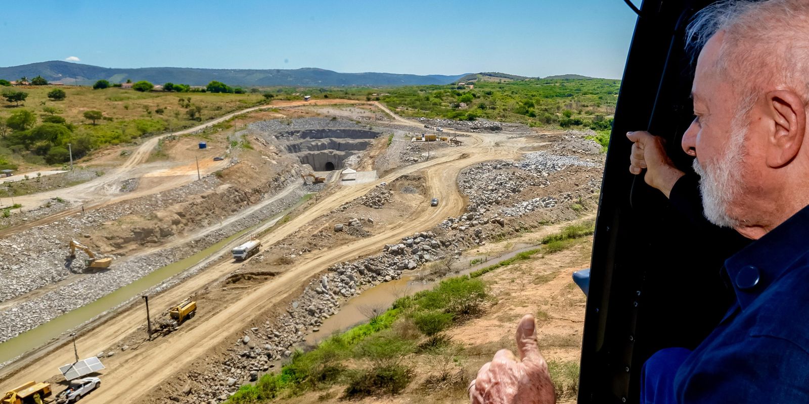 Imagem referente a Lula inaugura túnel de transposição das águas do São Francisco no RN