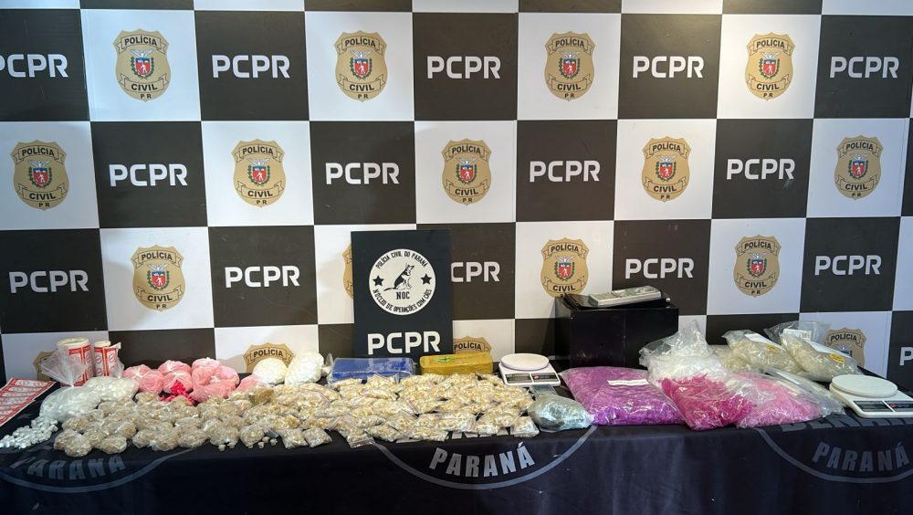 PCPR prende 4 suspeitos de integrar rede de tráfico no bairro Fazendinha, em Curitiba Imagem referente a PCPR prende 4 suspeitos de integrar rede de tráfico no bairro Fazendinha, em Curitiba