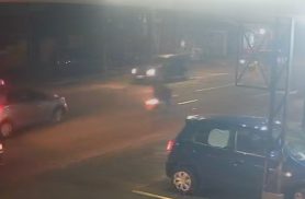 Câmera flagra atropelamento na Rua Jacarezinho em Cascavel