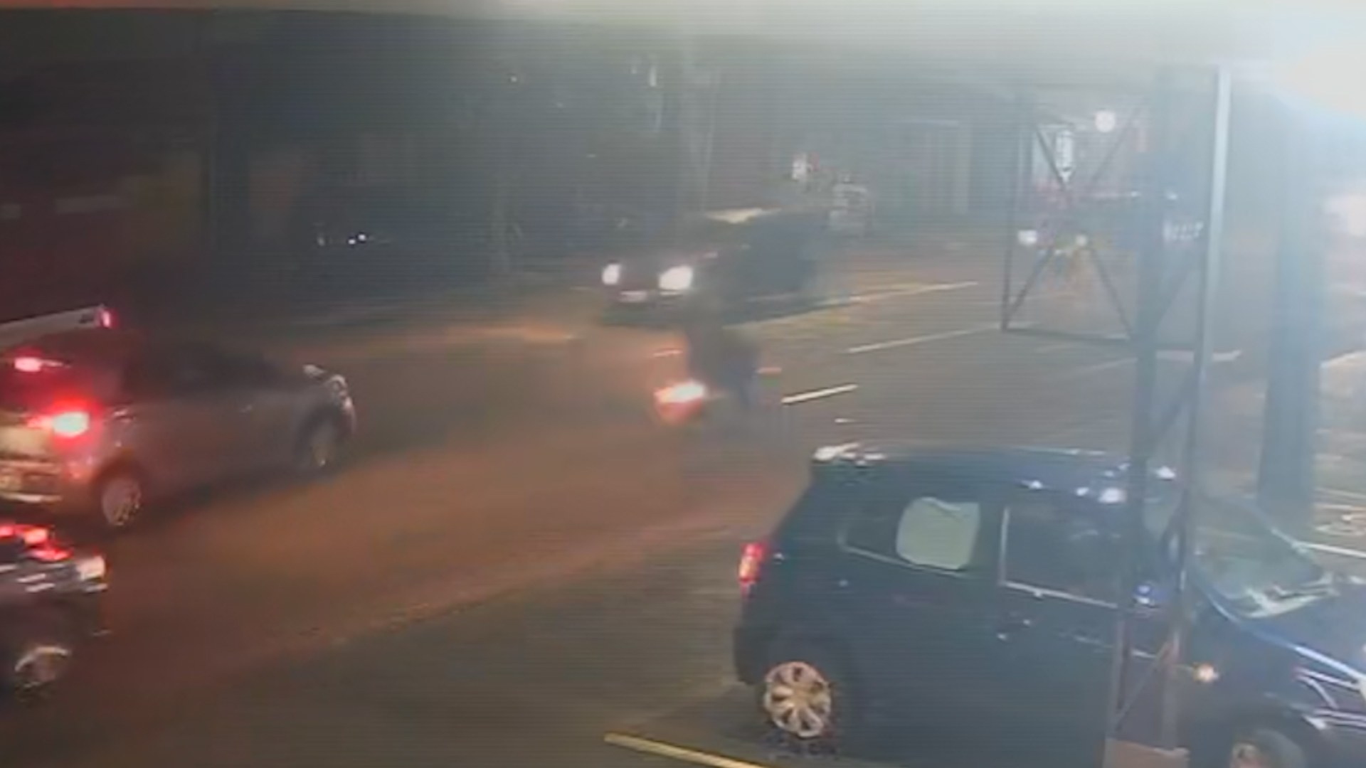 Câmera flagra atropelamento na Rua Jacarezinho em Cascavel