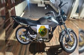 Após perseguição pelas ruas de Palotina, motocicleta irregular é apreendida pela PM