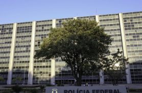 Polícia Federal faz operação para conter lavagem de dinheiro do PCC